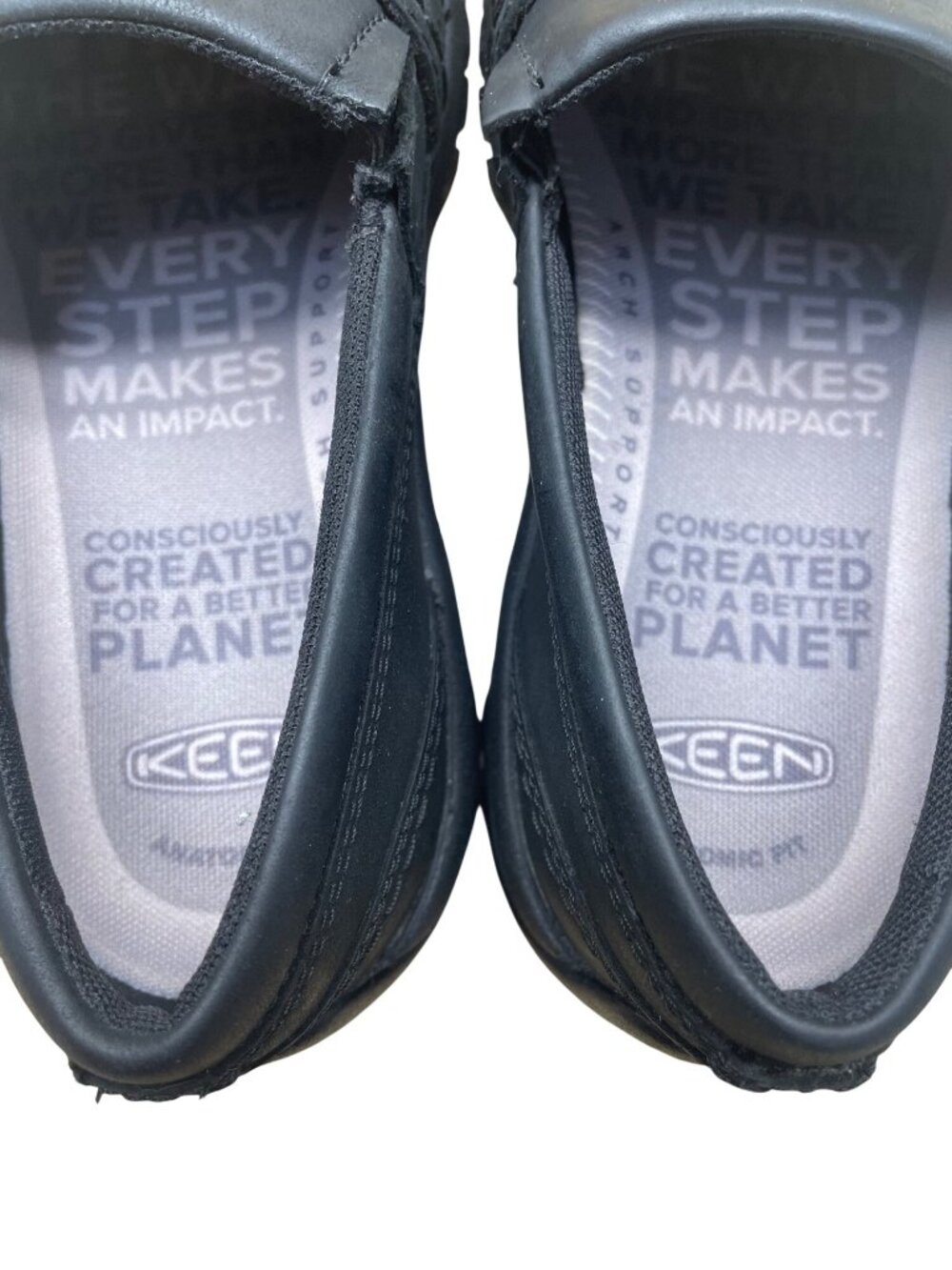 Keen Women’s Black Leather Arch Support Wide Fit Kaci III slip-on Shoes Size 9 - Picture 6 of 8